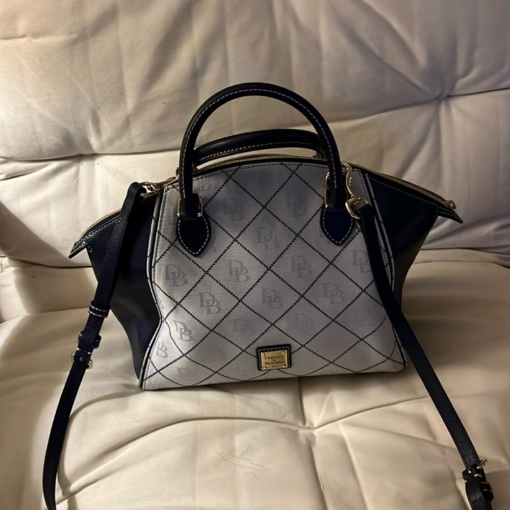 Navy Blue Dooney & Bourke Dome Purse EUC